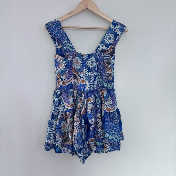NWT Vanessa Mooney The Elisabeth Daisy Silk Blue Floral Romper Size Small - Picture 6 of 10